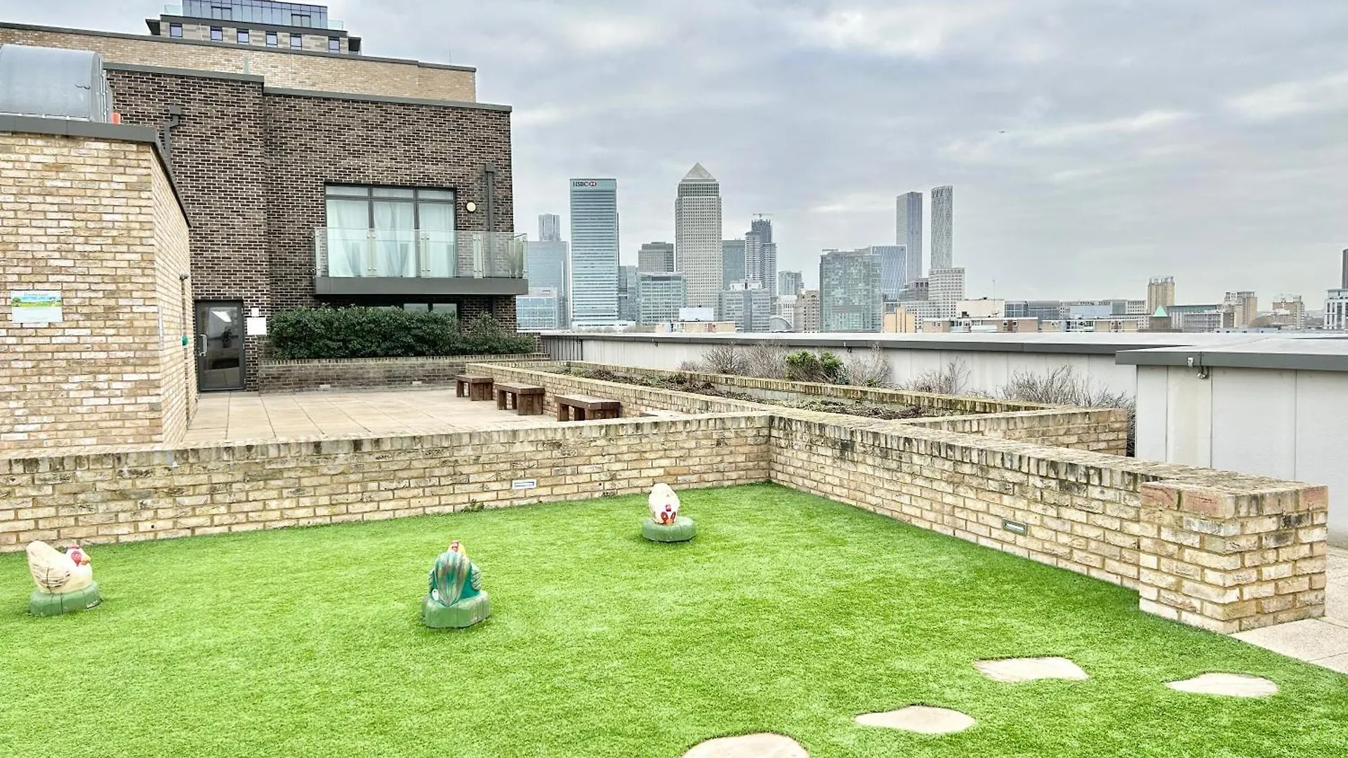 Apartment Canary Wharf, Sleeps 4, Fast Wifi, Gym, Prime Location London