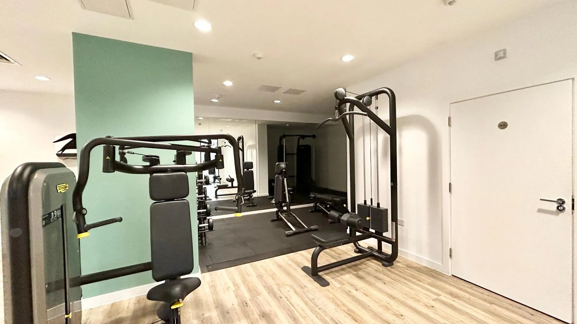 Apartment Canary Wharf, Sleeps 4, Fast Wifi, Gym, Prime Location London