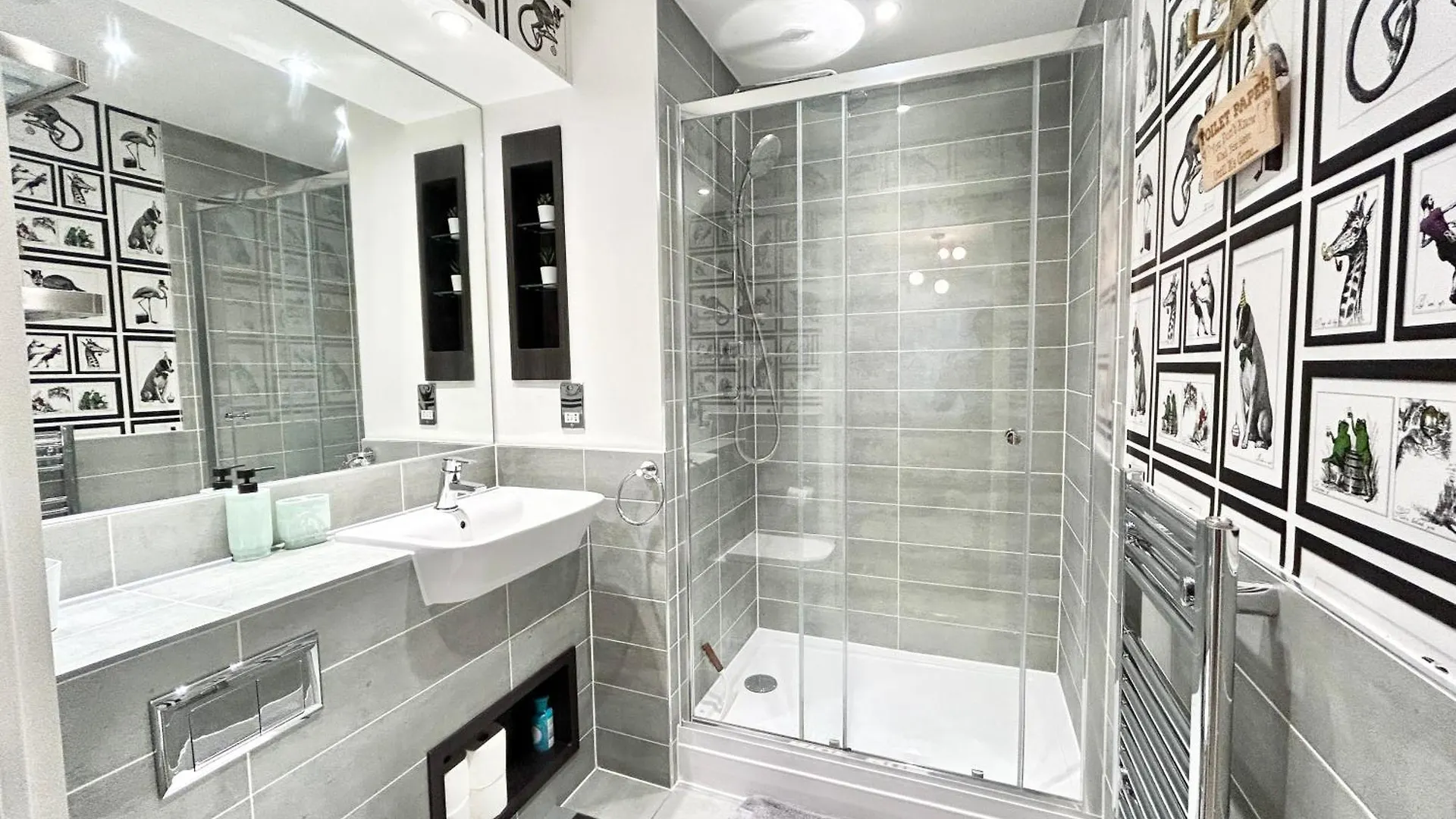 Apartment Canary Wharf, Sleeps 4, Fast Wifi, Gym, Prime Location London United Kingdom