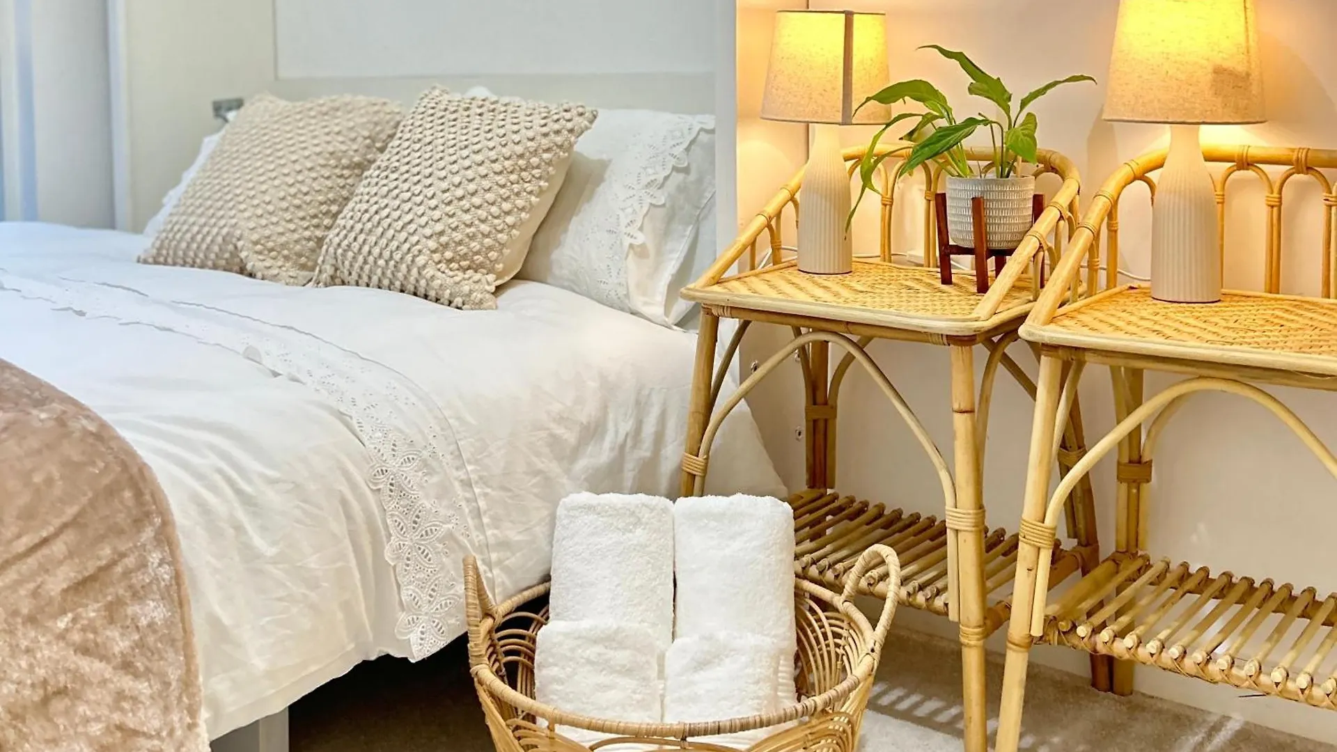 Canary Wharf, Sleeps 4, Fast Wifi, Gym, Prime Location Londen